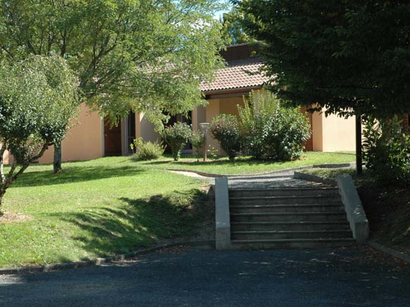 Petites maisons gîtes sur le parc du hameau.